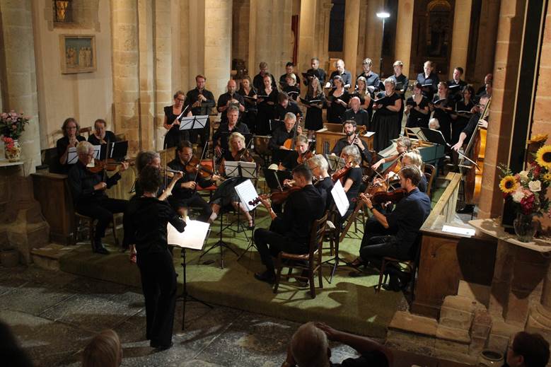 Une image contenant personne, habits, musique classique, orchestre

Le contenu g�n�r� par l�IA peut �tre incorrect.