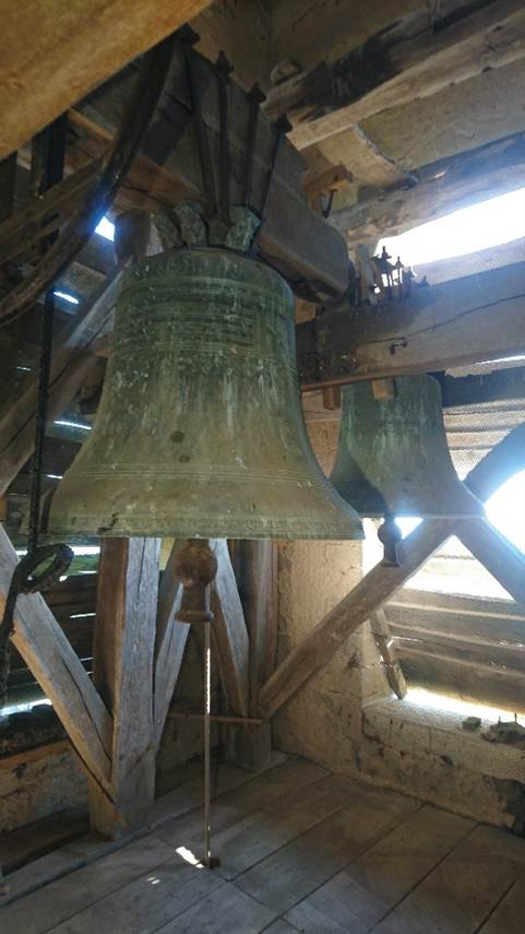 Une image contenant cloche, Cloche dglise, Ghanta, intrieur

Le contenu gnr par lIA peut tre incorrect.